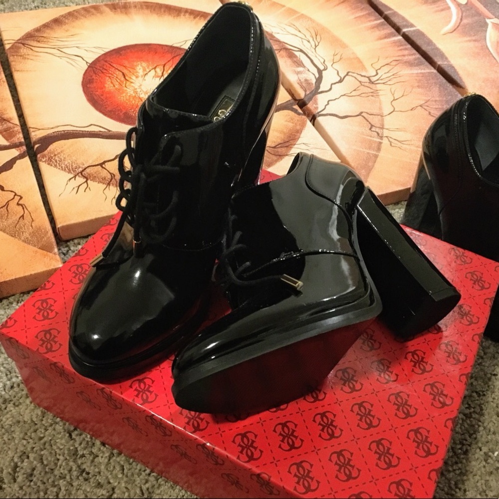 New | Guess Bootie| Size 6 | Black